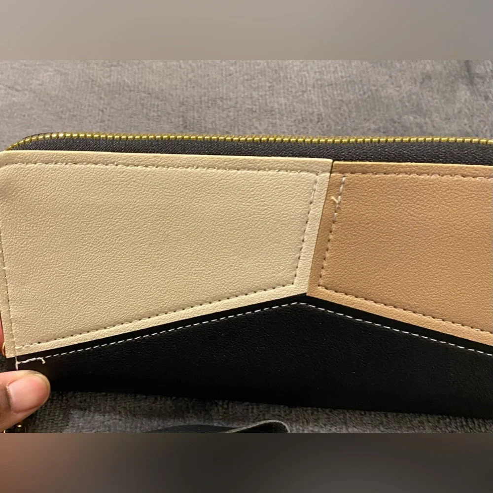 Vibrant Color Block Wallet - Picture 6 of 7